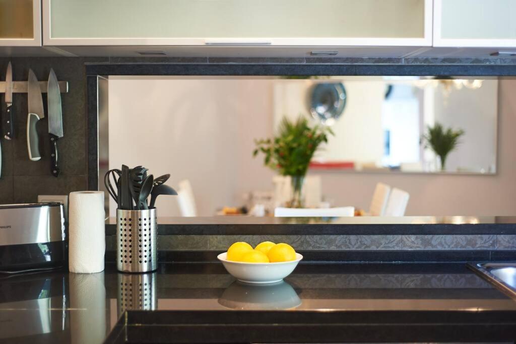 קסקאיס Central Holiday Home מראה חיצוני תמונה